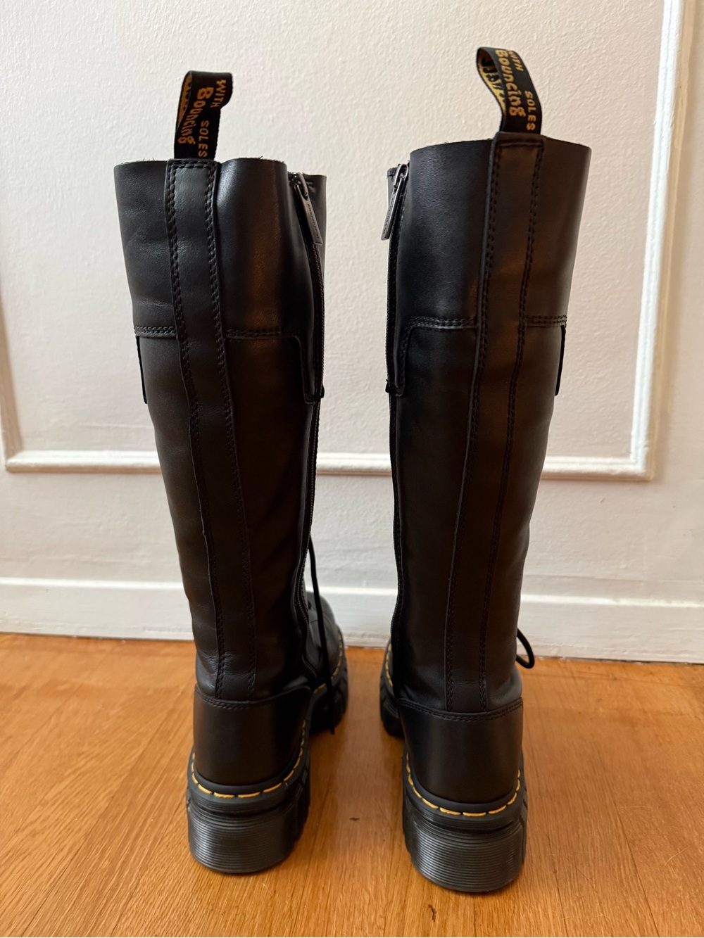 Dr. Martens Audrick 20-Eye Nappa Lux Platform Boots - US 6 / EU 37 - Picture 5 of 8